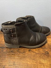 Load image into Gallery viewer, Girls Glitter Ankle Black Boots With Zip Oshkosh B’gosh Size 11 Medium